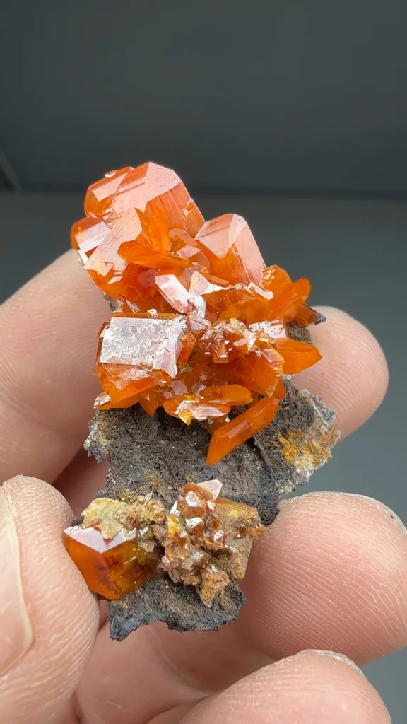 Wulfenite - image 2