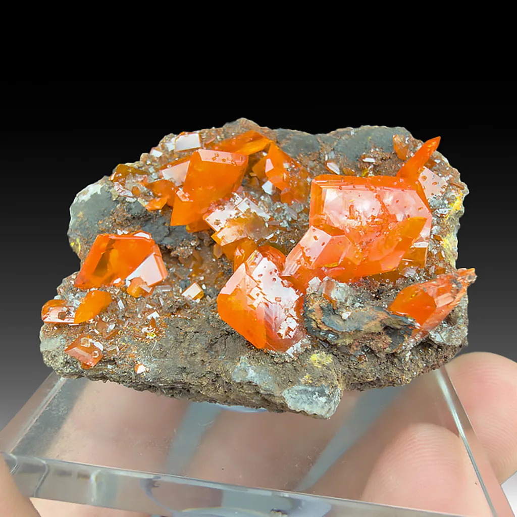 Wulfenite image