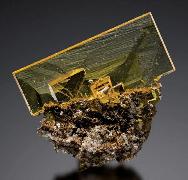 Wulfenite image