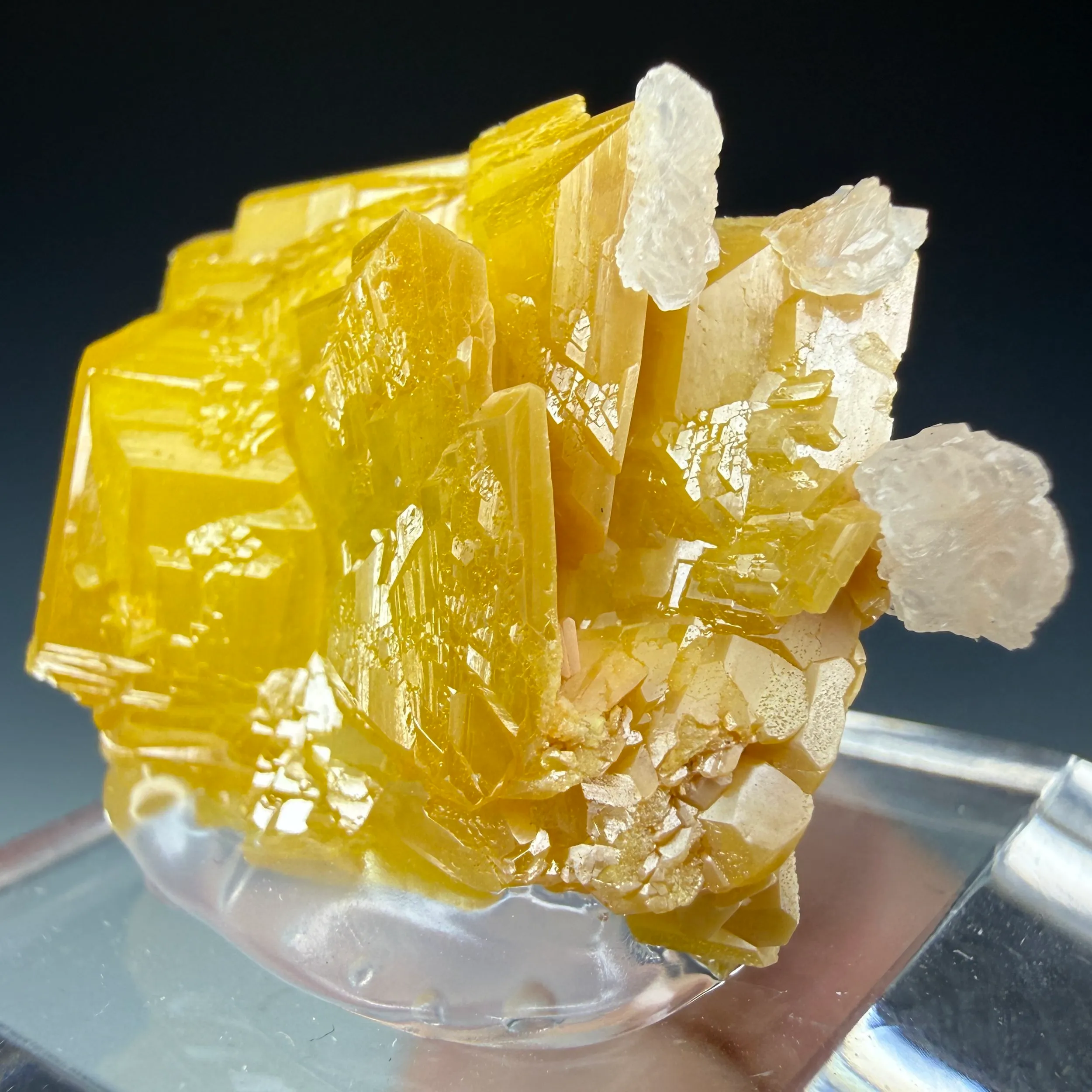 Wulfenite - image 2