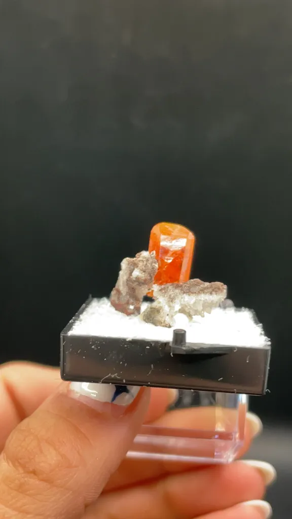 Wulfenite - image 2