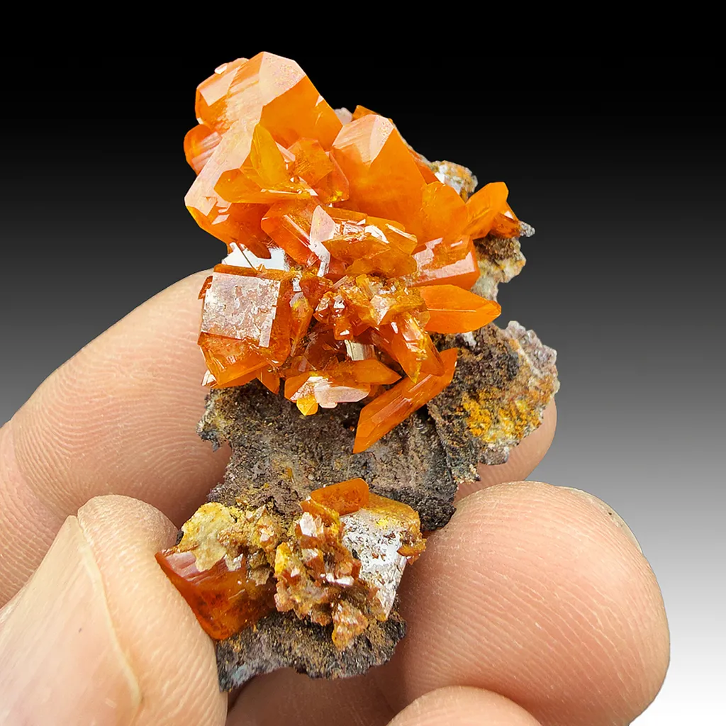 Wulfenite image