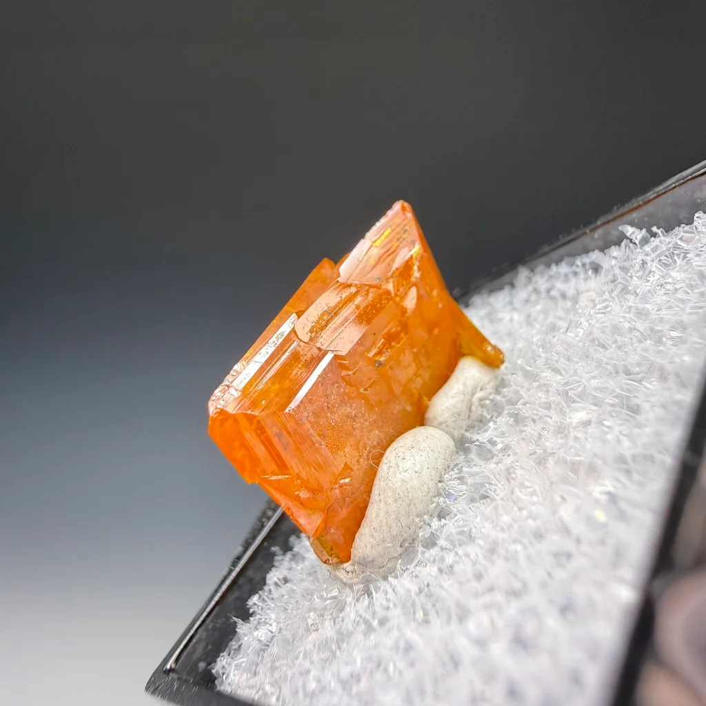 Wulfenite - image 4