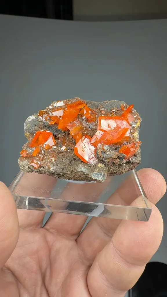 Wulfenite - image 2