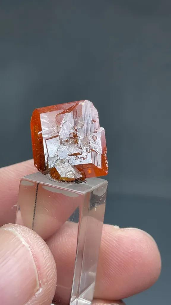 Wulfenite - image 2
