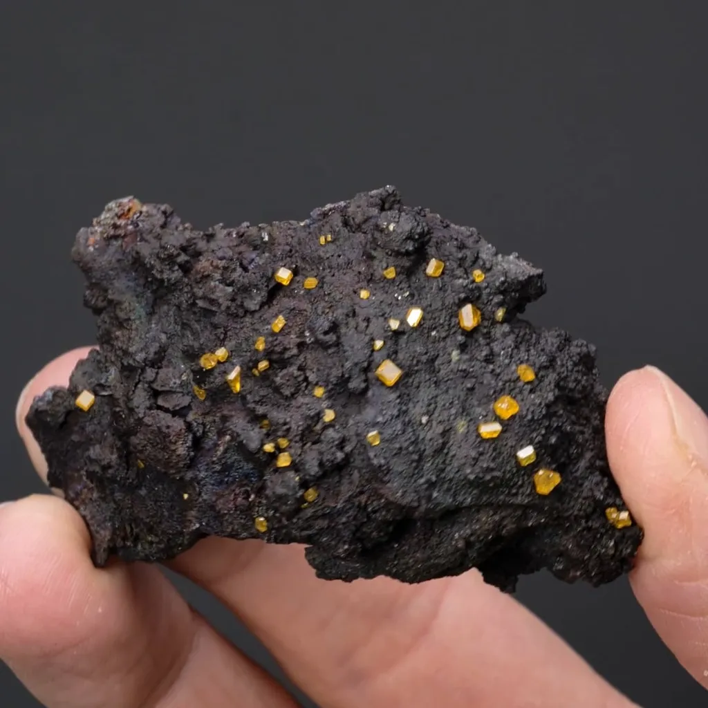 Wulfenite - image 2