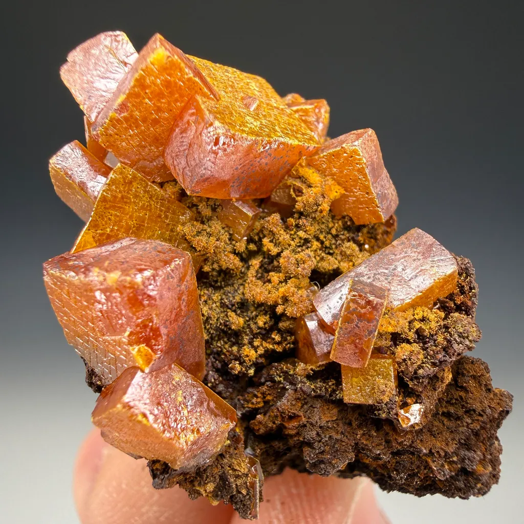 Wulfenite image
