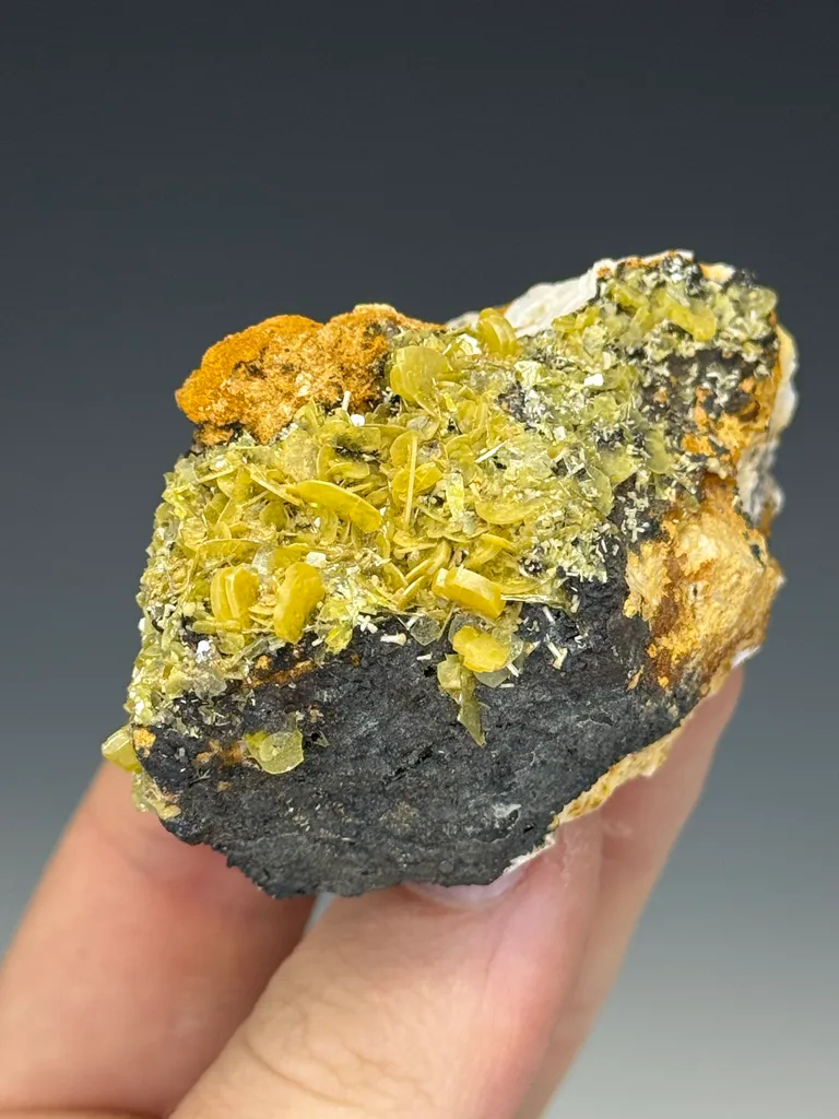 Wulfenite - image 2
