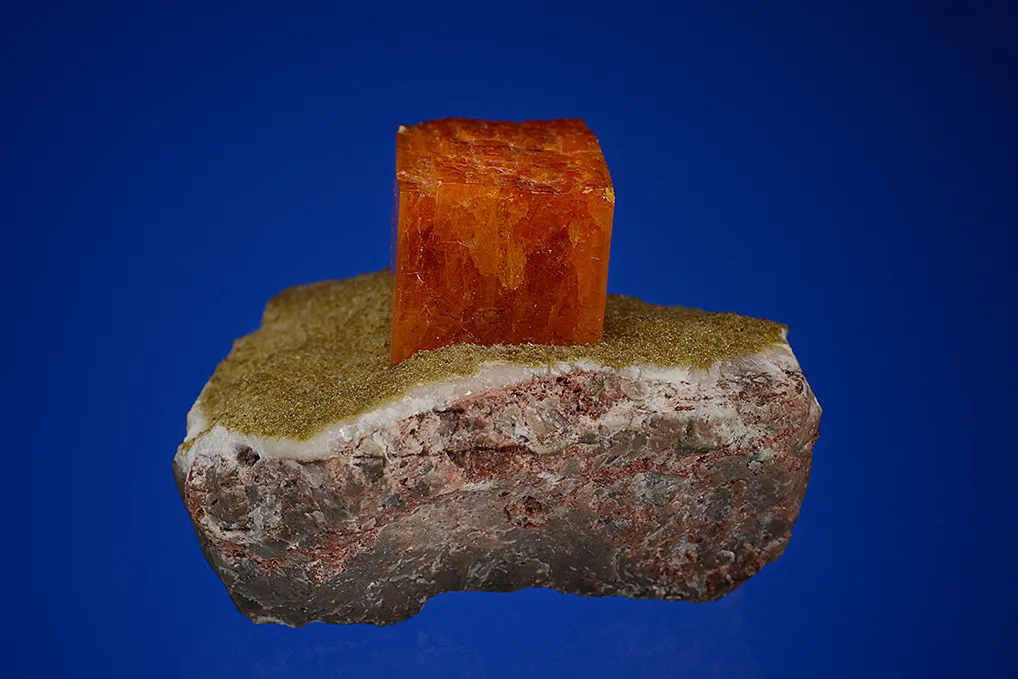 Wulfenite - image 3