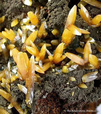 Wulfenite - image 2