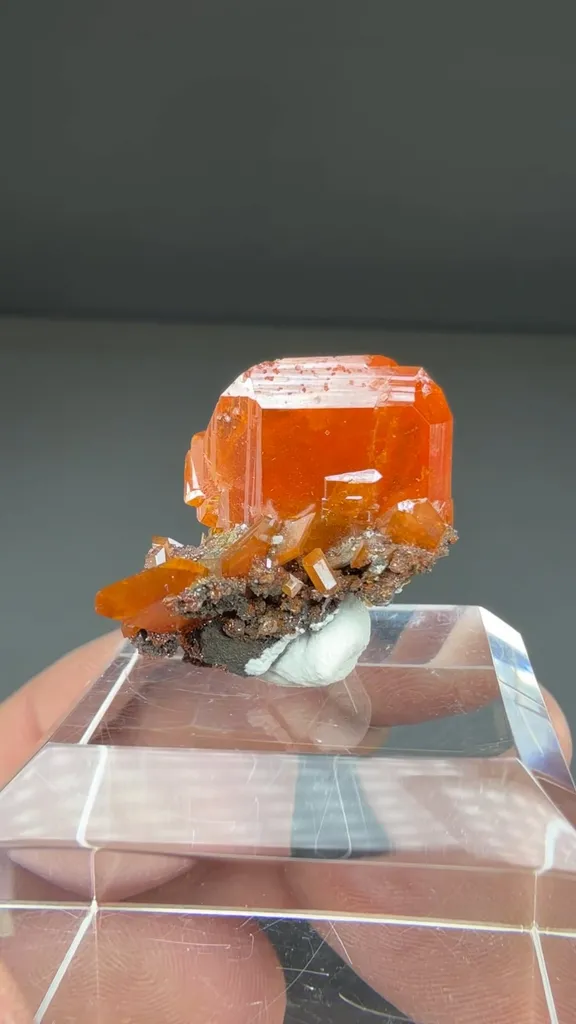 Wulfenite - image 2