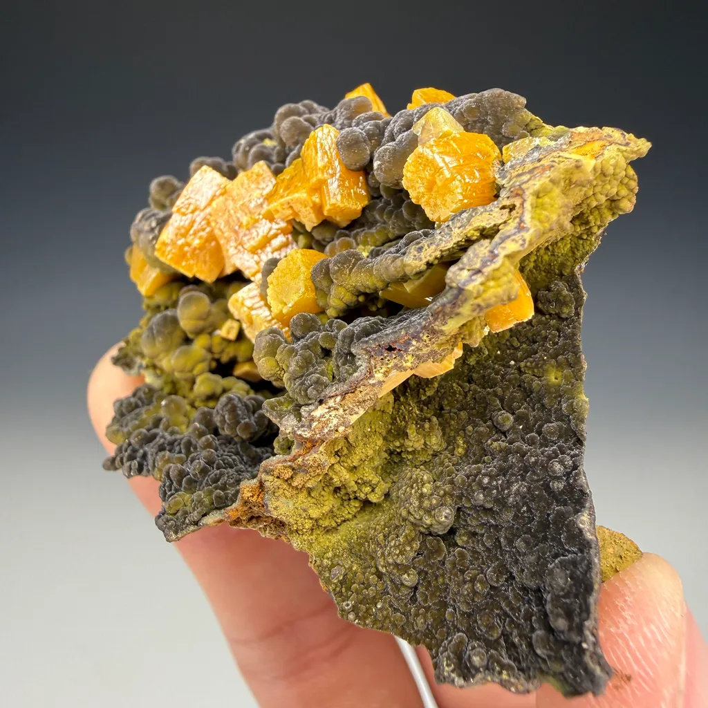 Wulfenite - image 2