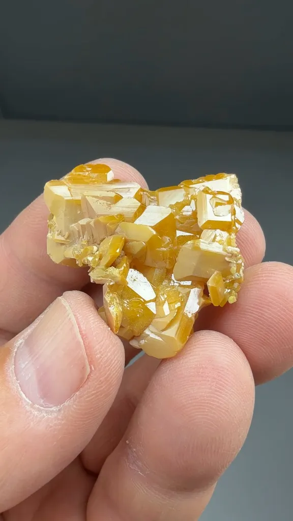 Wulfenite - image 2