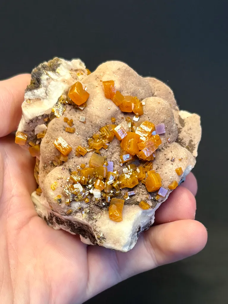 Wulfenite image