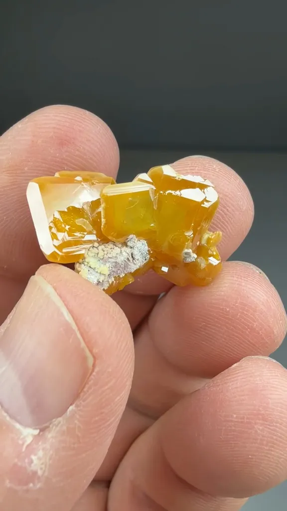 Wulfenite - image 2
