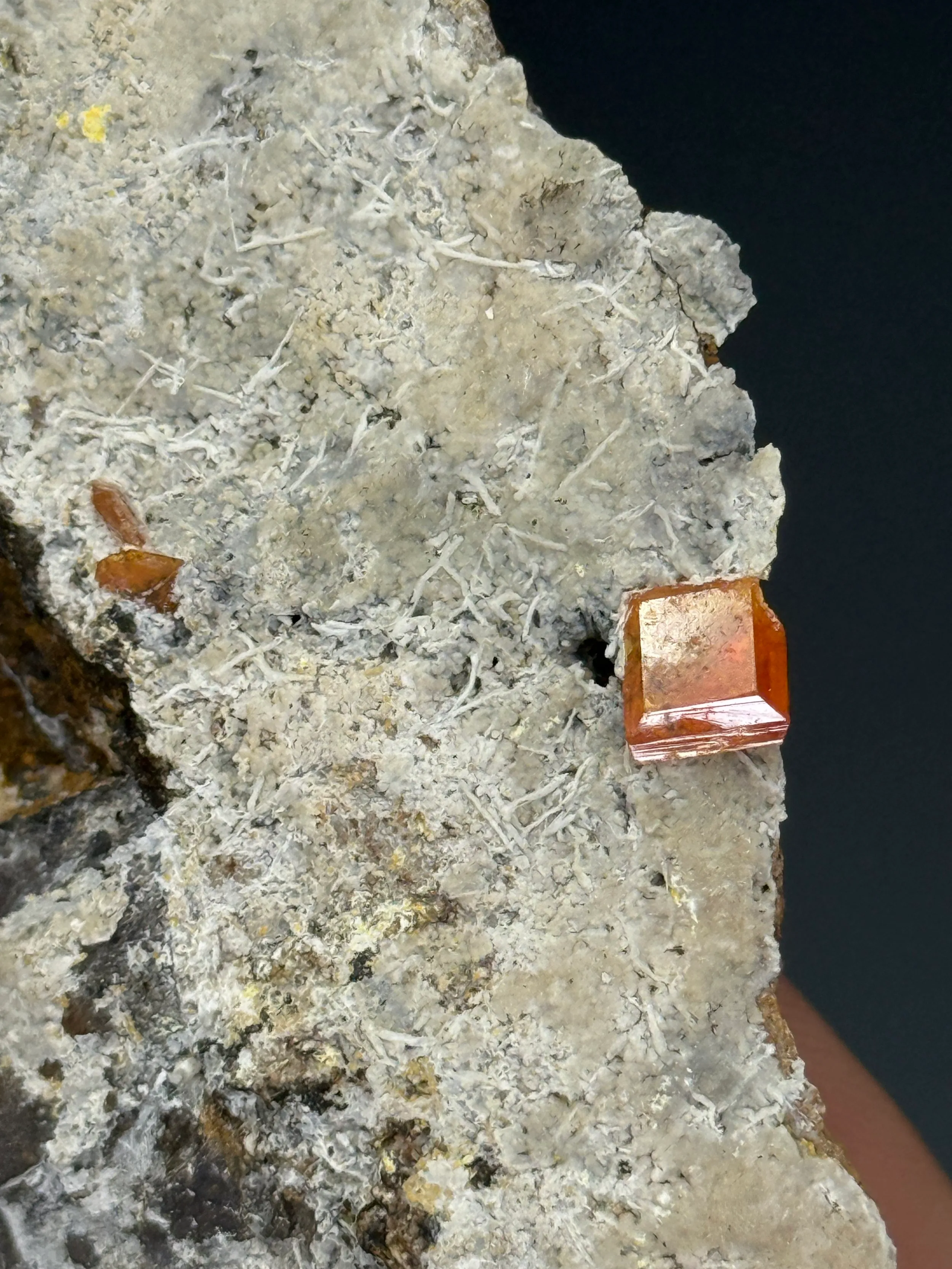 Wulfenite - image 2