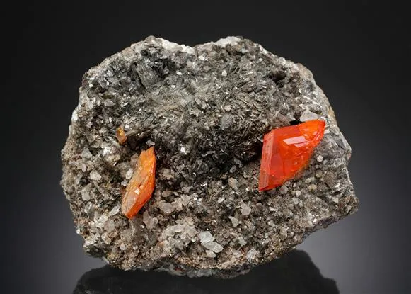 Wulfenite image
