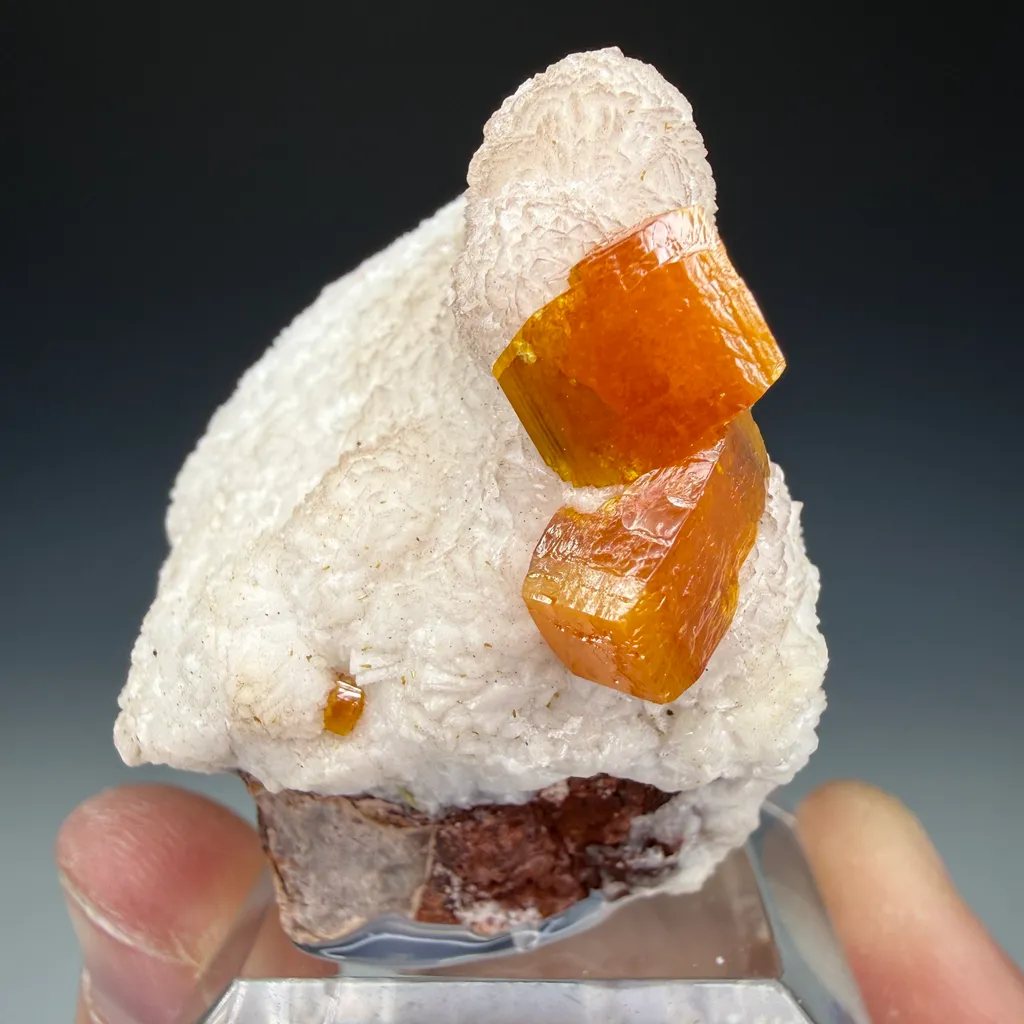 Wulfenite - image 3