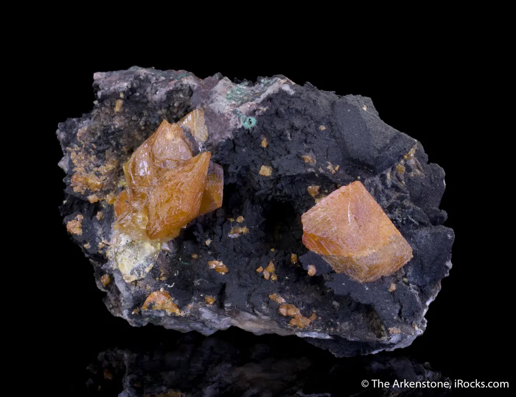 Wulfenite - image 3