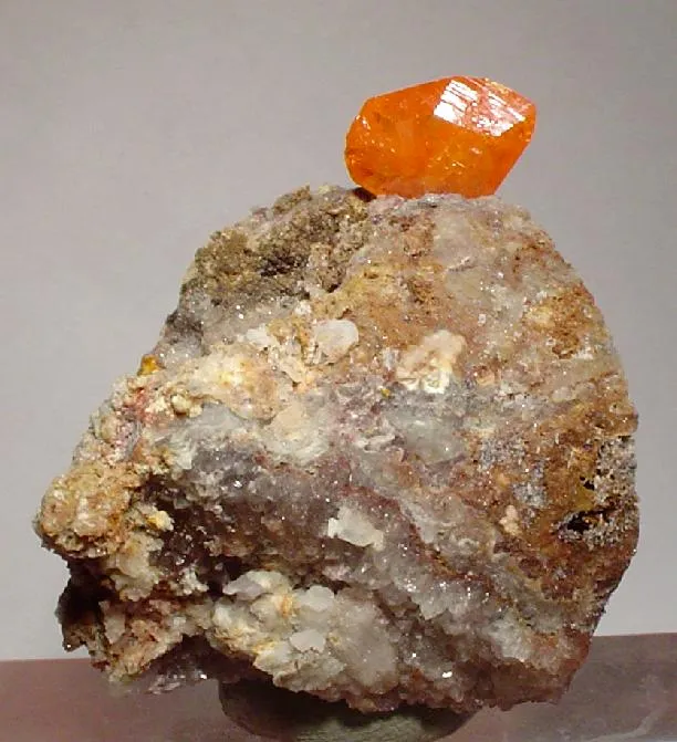 Wulfenite image