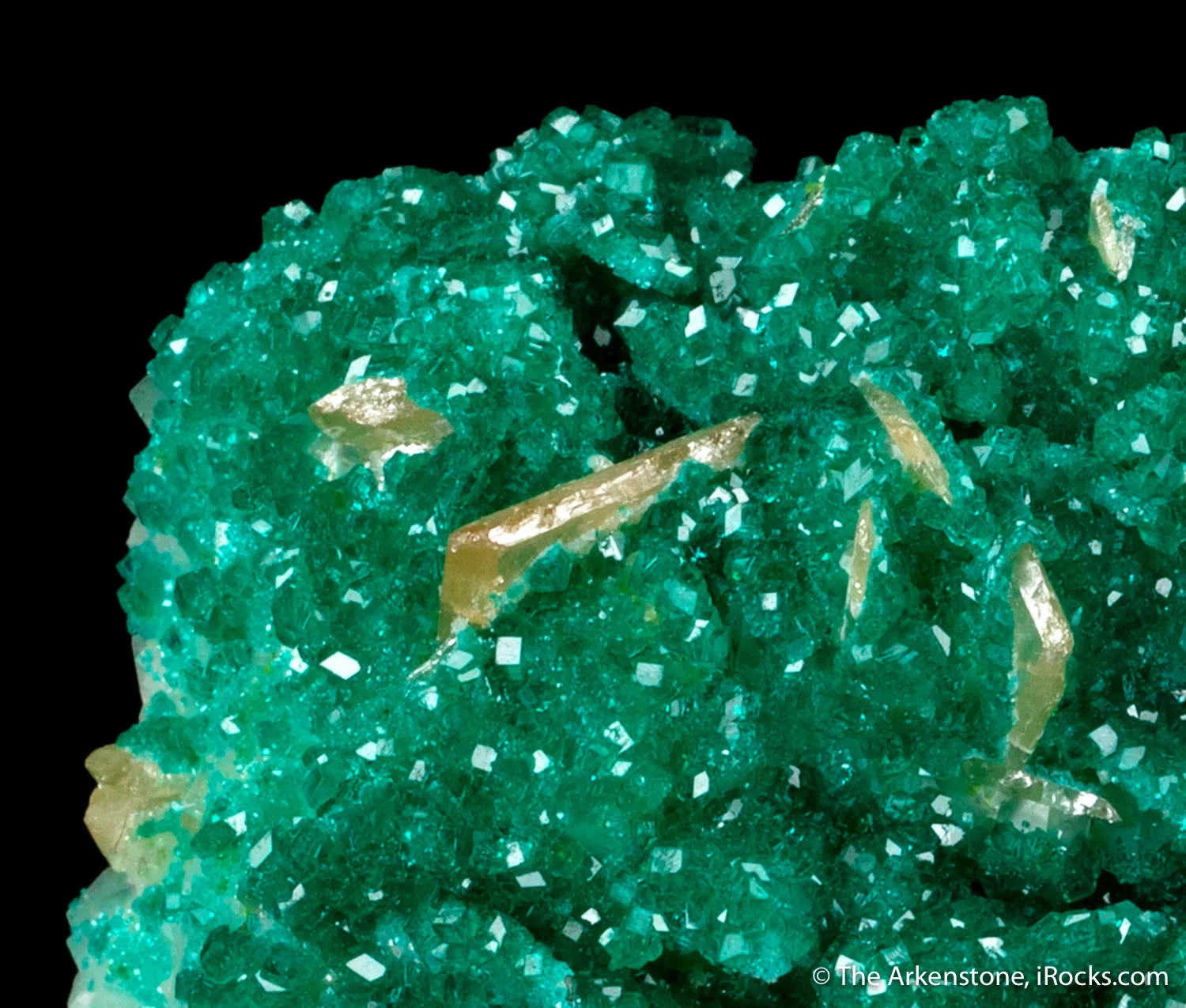 Wulfenite and Dioptase on Calcite - image 3
