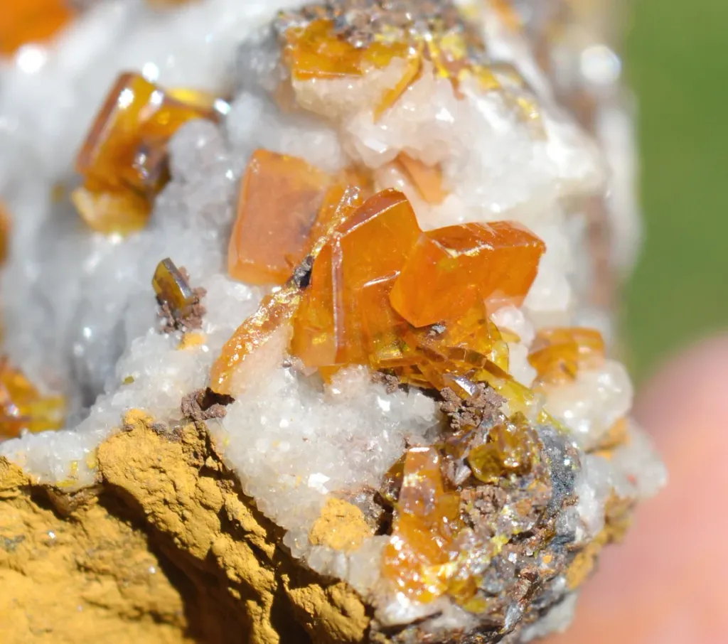 Wulfenite and Smithsonite 388 grams - Ojuela Mine, Mapimí, Mapimí Municipality, Durango, Mexico - image 5