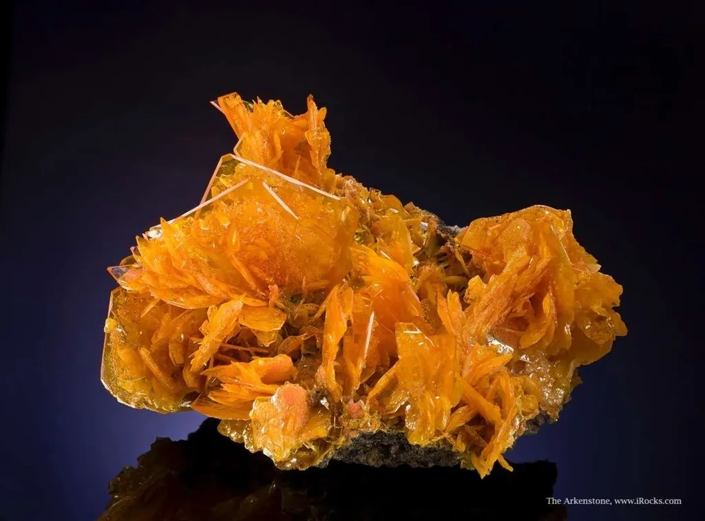 Wulfenite - image 3