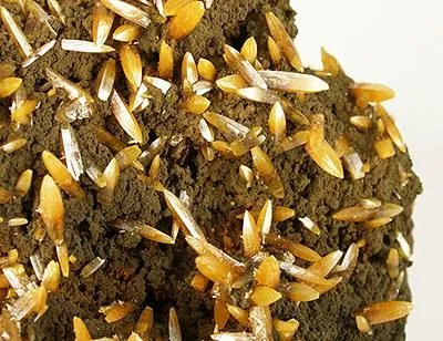 Wulfenite - image 2