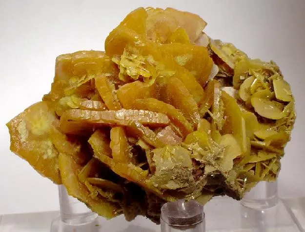 Wulfenite image