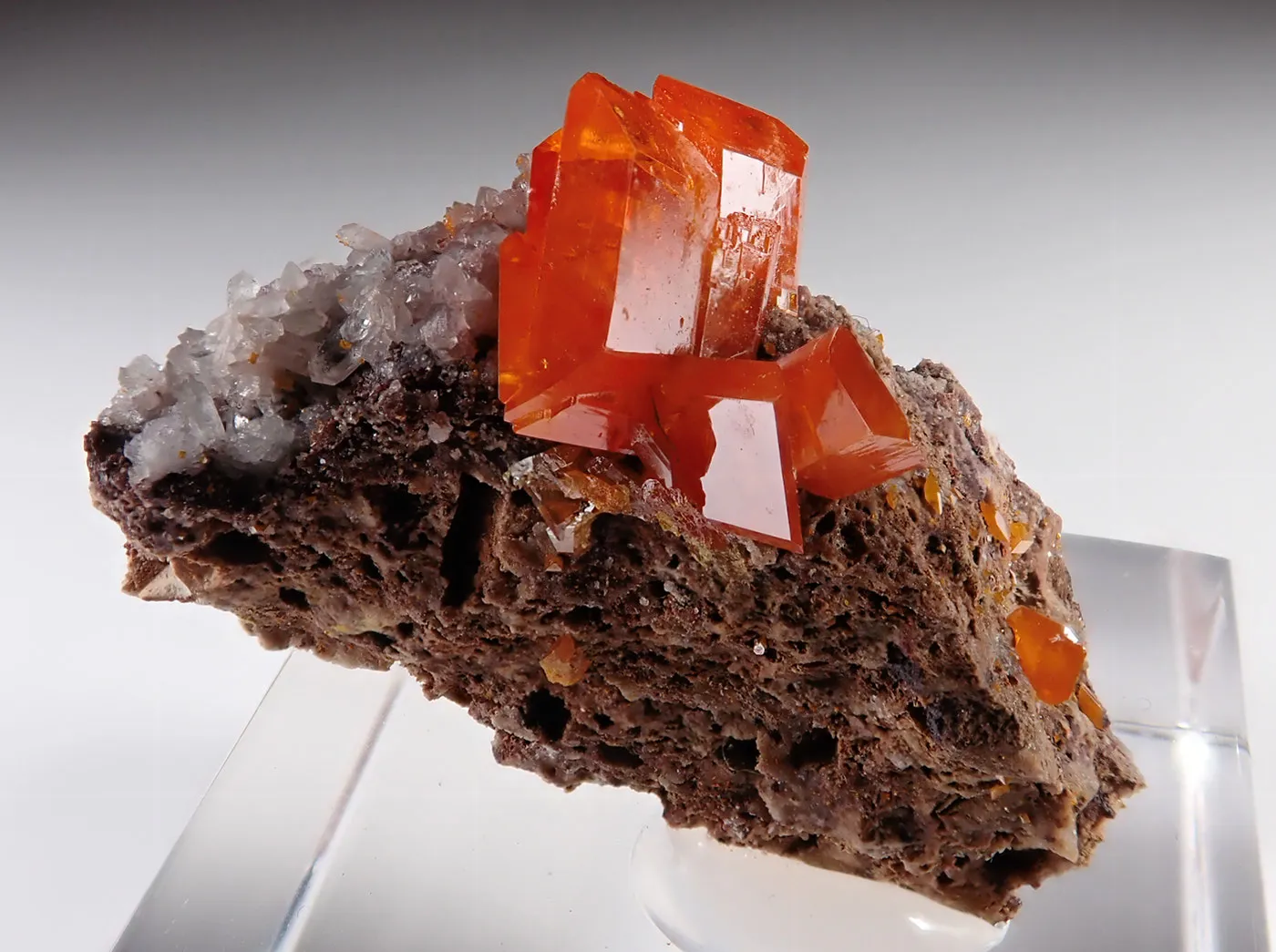 Wulfenite - image 3
