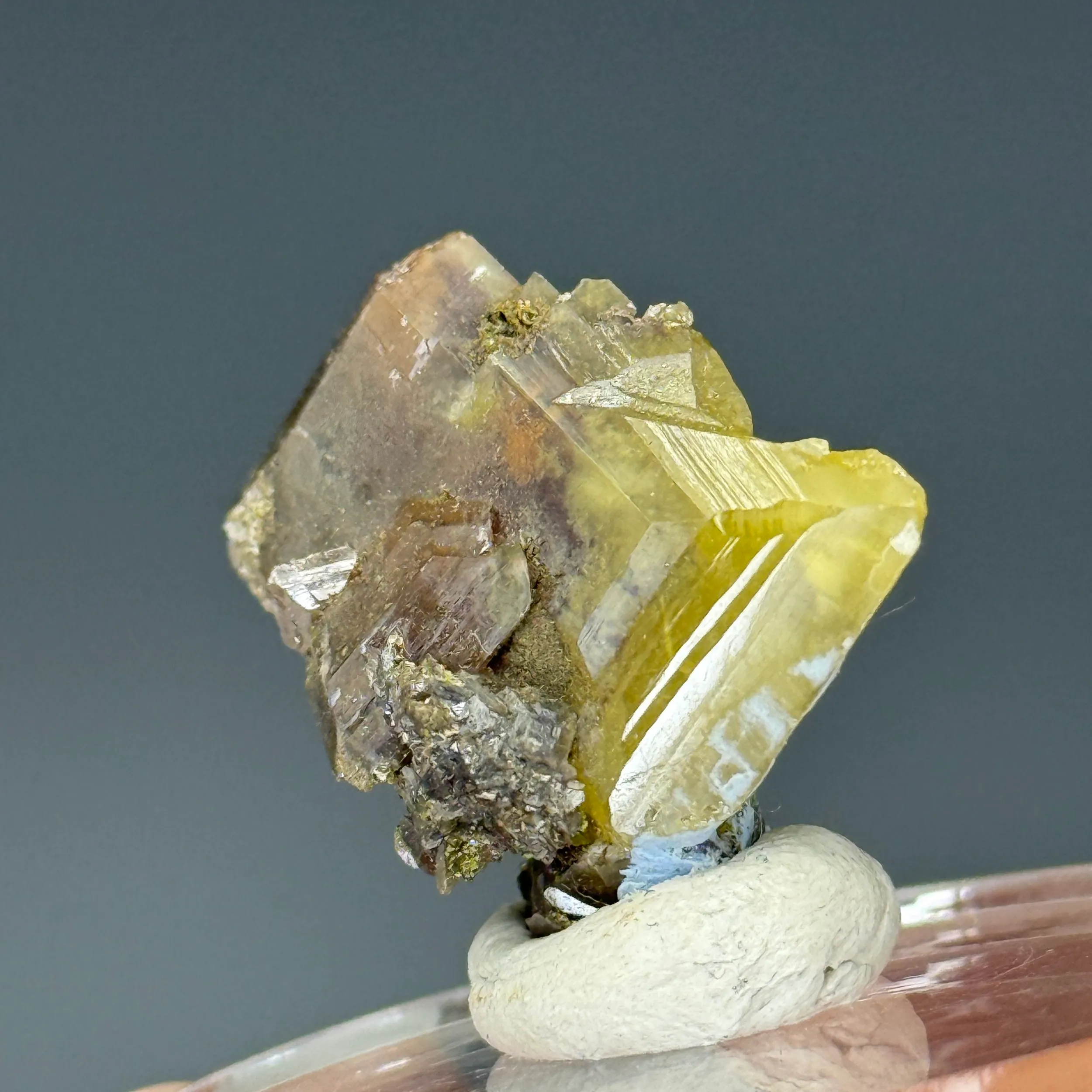 Wulfenite - image 2