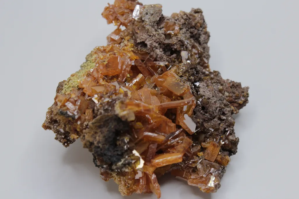 Wulfenite image