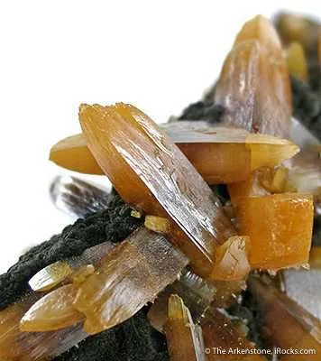 Wulfenite - image 4