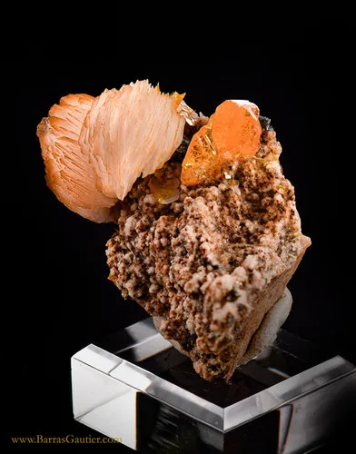 Wulfenite - Barite - image 2