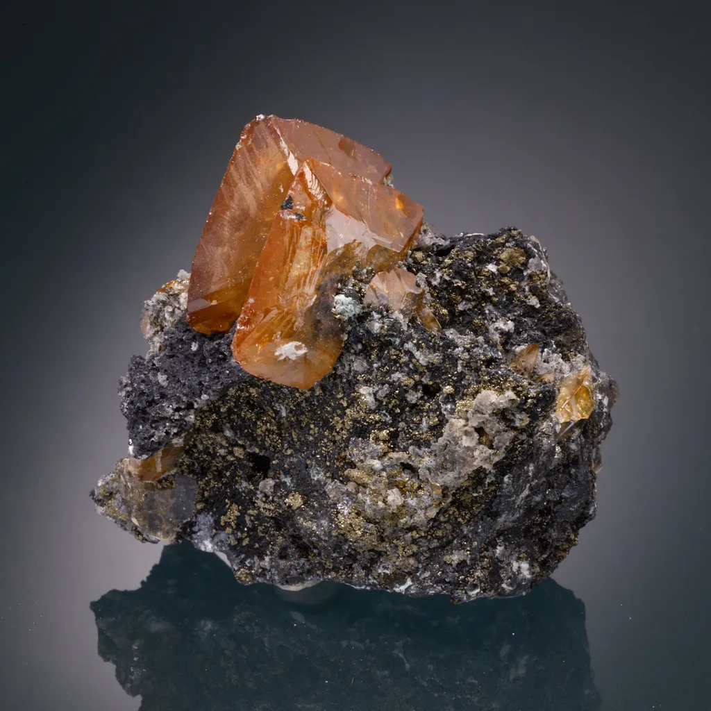 Wulfenite image
