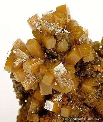 Wulfenite - image 3
