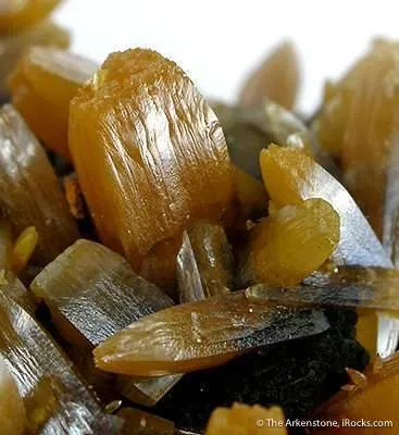 Wulfenite (Bipyramidal) - image 4
