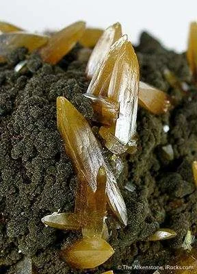 Wulfenite (Bipyramidal) - image 3