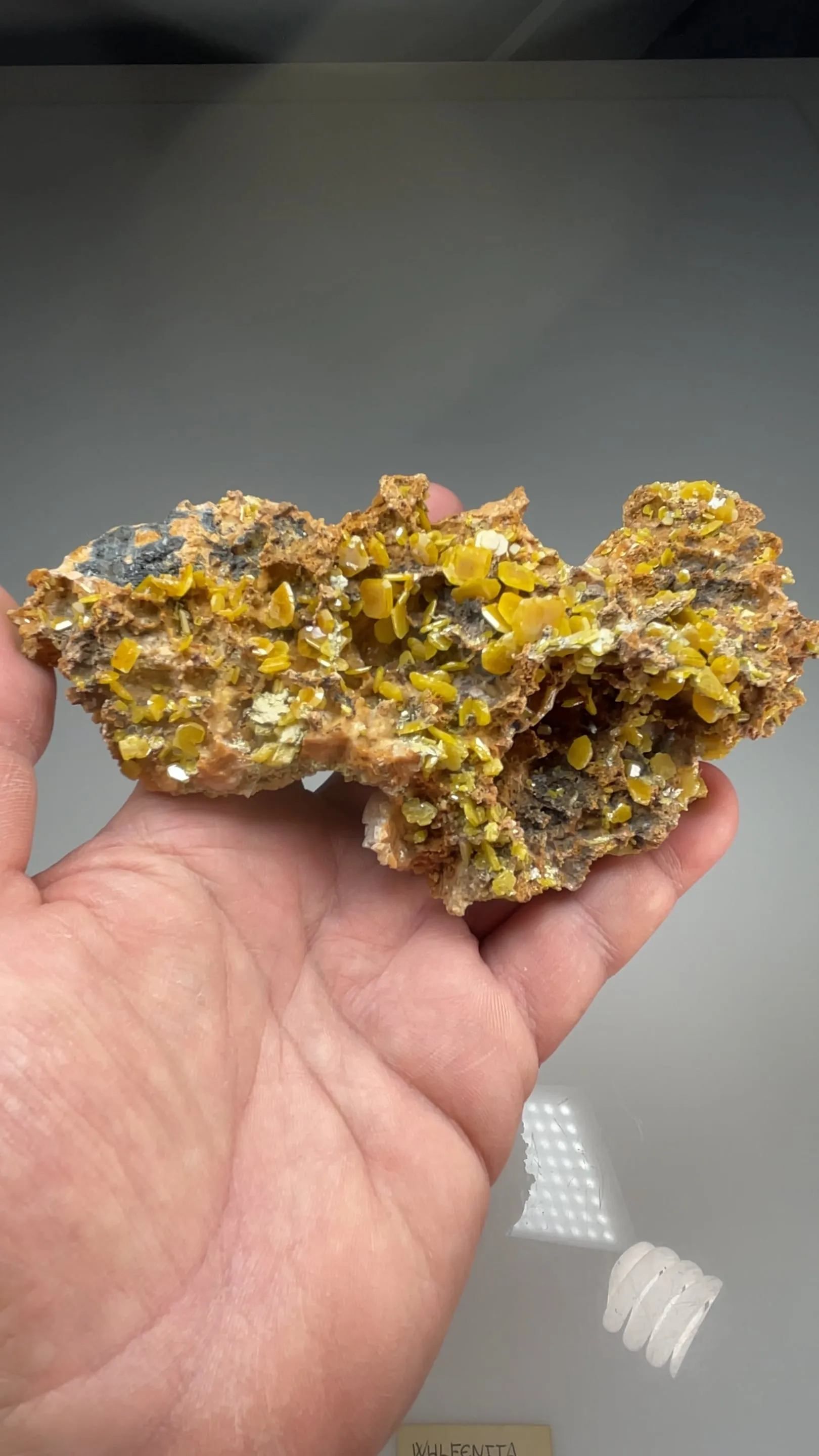Wulfenite - image 2
