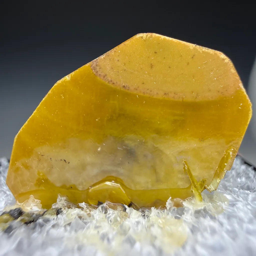 Wulfenite - image 4