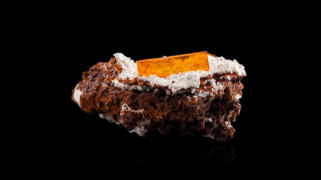 Wulfenite image