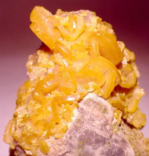 Wulfenite image
