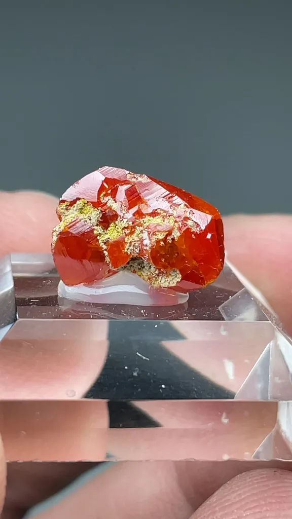Wulfenite - image 2