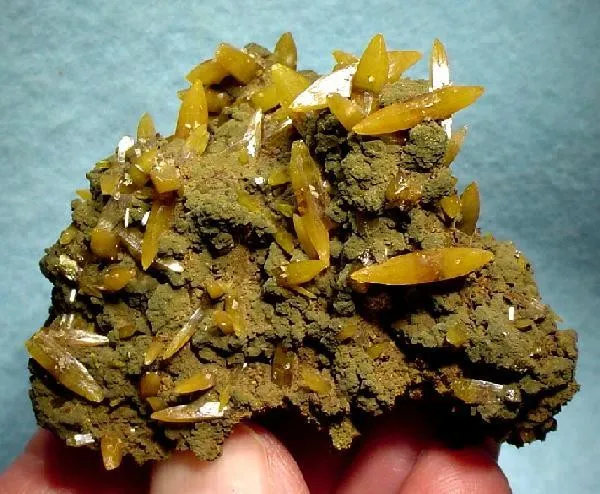 Wulfenite image