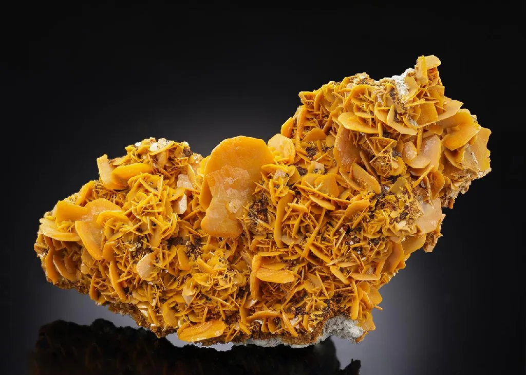 Wulfenite image