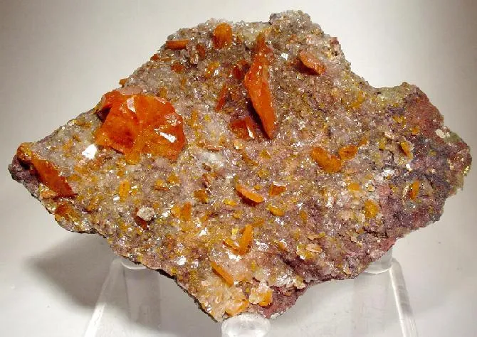 Wulfenite, Calcite image