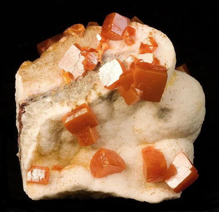 Wulfenite, Calcite image