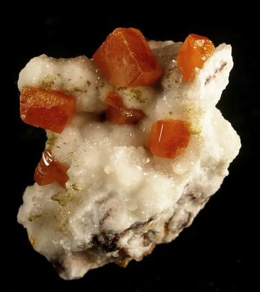 Wulfenite, Calcite image