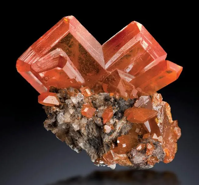 Wulfenite, Calcite image