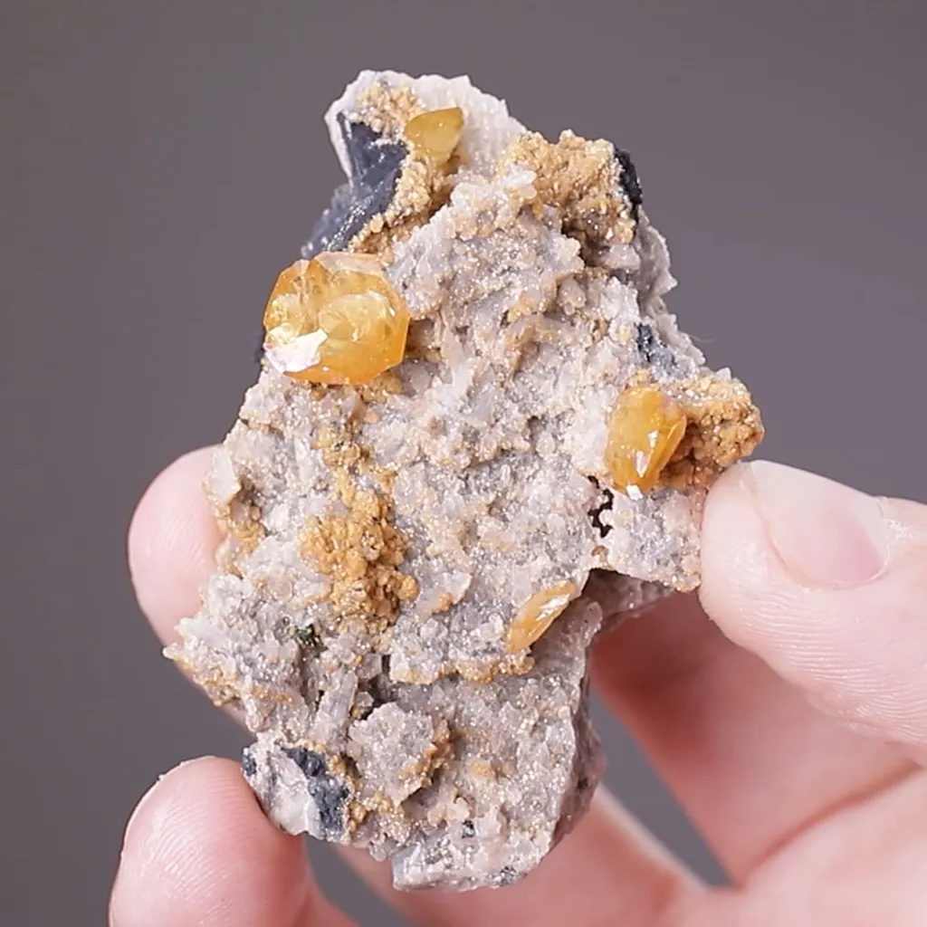Wulfenite - image 2